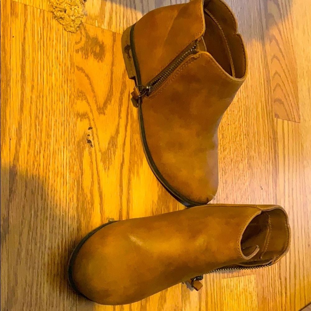Kids booties